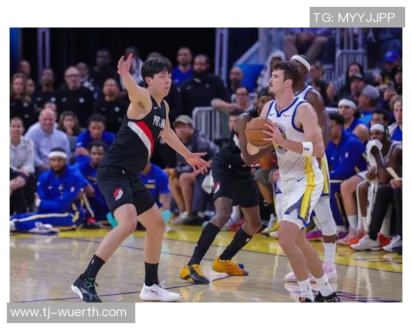 勇士与开拓者G3精彩对决全场回放分析与精彩瞬间回顾