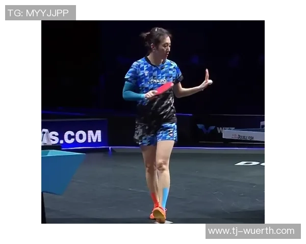 秀美正经!华裔乒乓球女神穿中式旗袍冷艳全场,与白人男友甜美相配